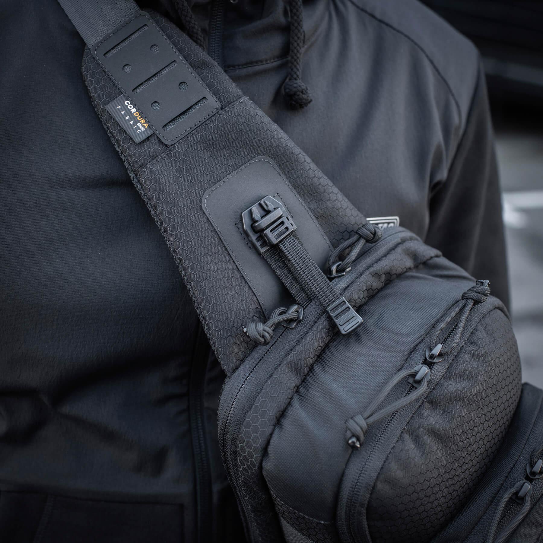 M-Tac сумка Cross Bag Slim Elite Hex Black купити за доступною