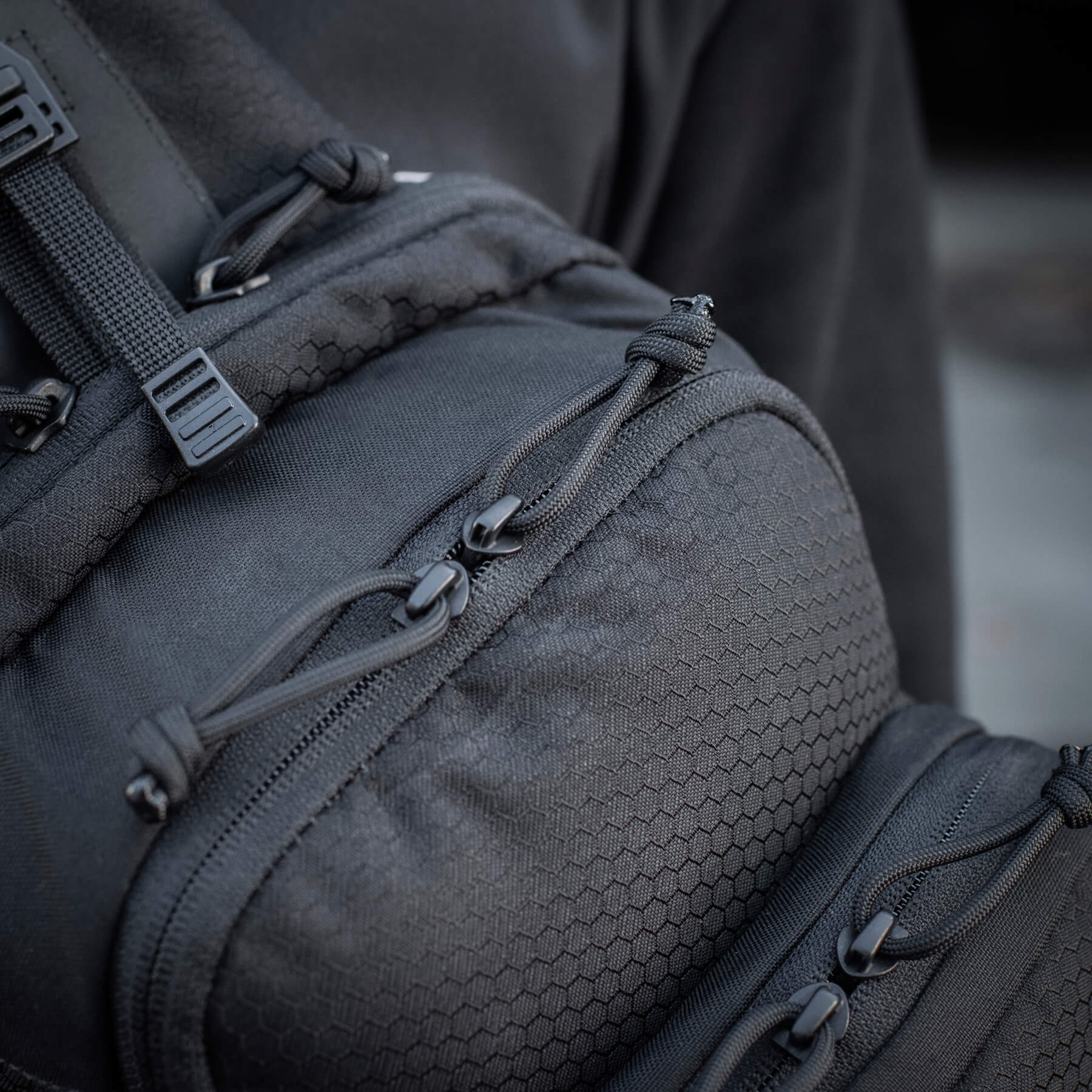 M-Tac сумка Cross Bag Slim Elite Hex Black купити за доступною